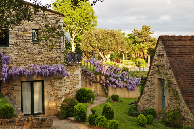 Glicina cabaña de piedra, Hameau du Sentier des Sources, Sarlat